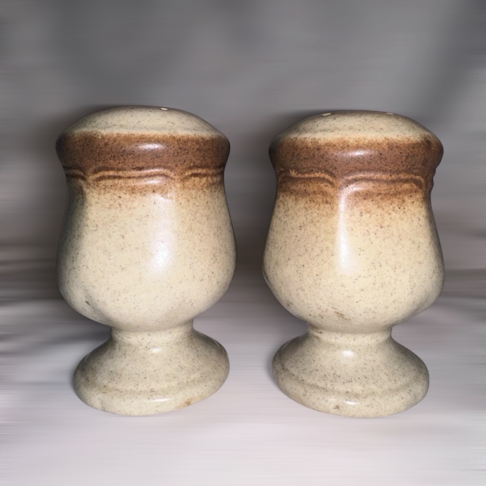 MIKASA Whole Wheat Granola Salt & Pepper Shakers Cottagecore Stoneware Retro